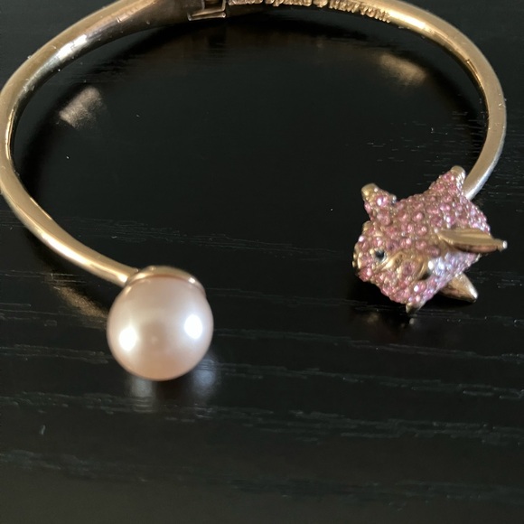 EXCELLENT CONDITION! GORGEOUS!KATE SPADE IMAGINATION FLYING PIG BANGLE BRACELET - Picture 6 of 11
